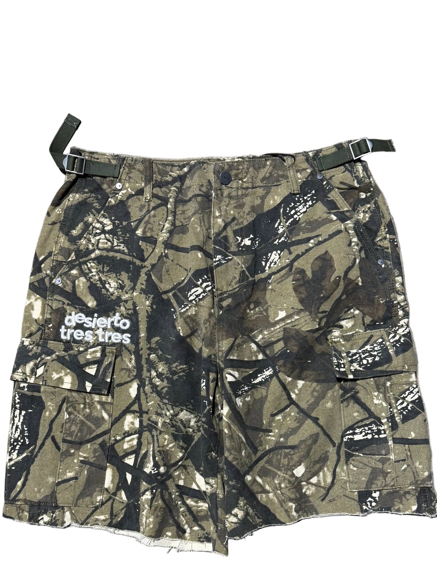 Desierto Tres Tres Hunter Camo Shorts